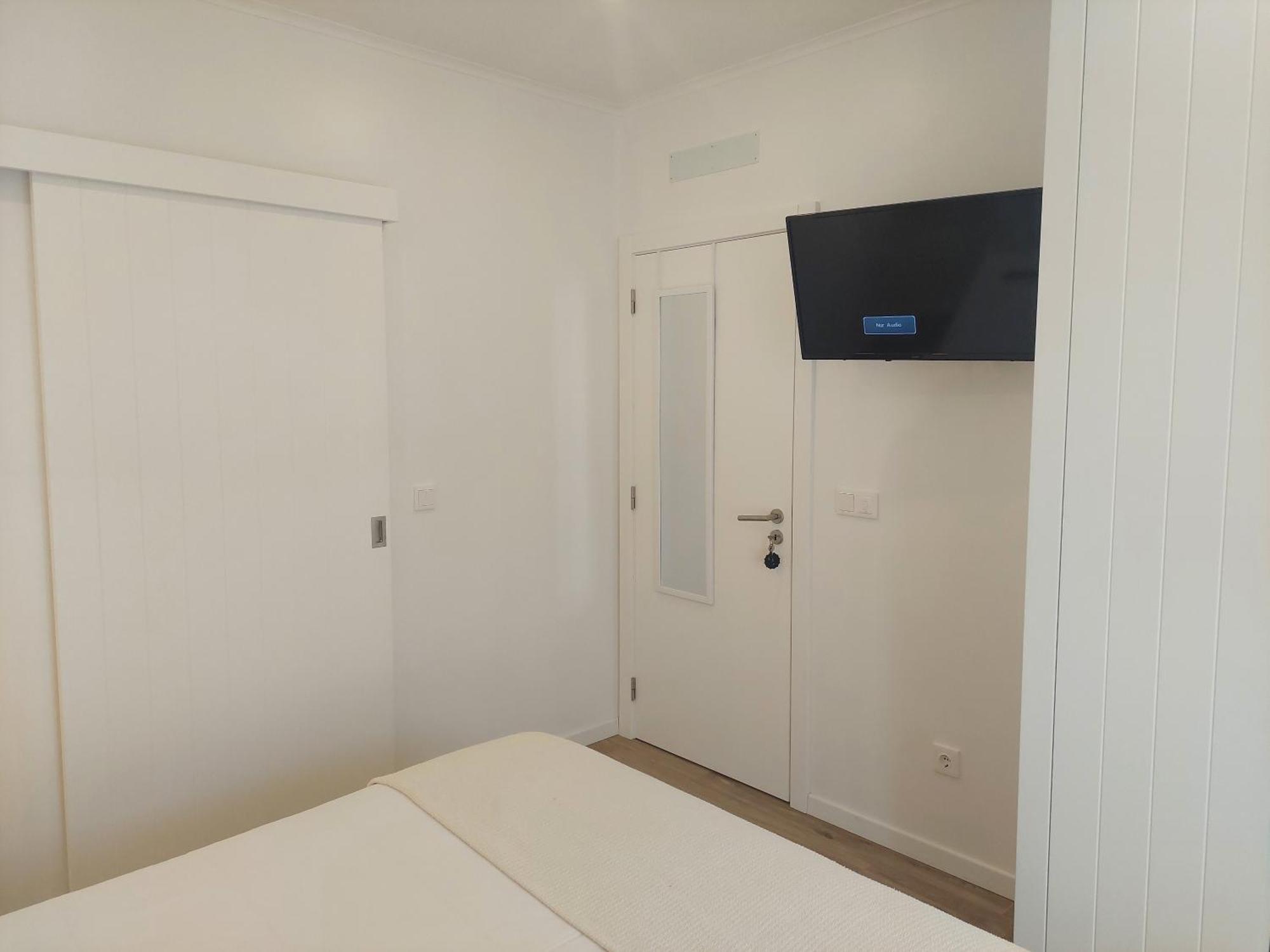 Lagoa Azul Guest House II Віла-Нова-де-Мілфонтеш Екстер'єр фото